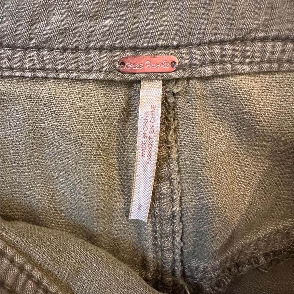 FREE PEOPLE Green Clean Mod Utility Button Up Boho Crop‎ Pants Size 2 - Picture 6 of 7